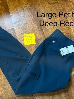 Figs Women's Cargo Scrub Pants - Deep Reef Blue